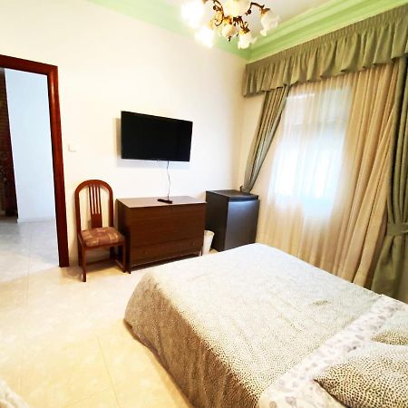 La Malvarrosa Beach Rooms In Shared Apartment Валенсия Экстерьер фото